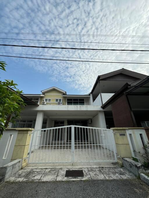 Homestay Bagan Serai Exterior foto